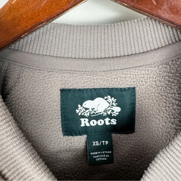 Fuzzy Roots Crewneck - Picture 4 of 5